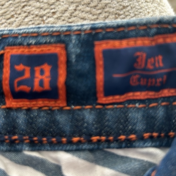 Rock Revival Capri Jeans - Picture 5 of 5